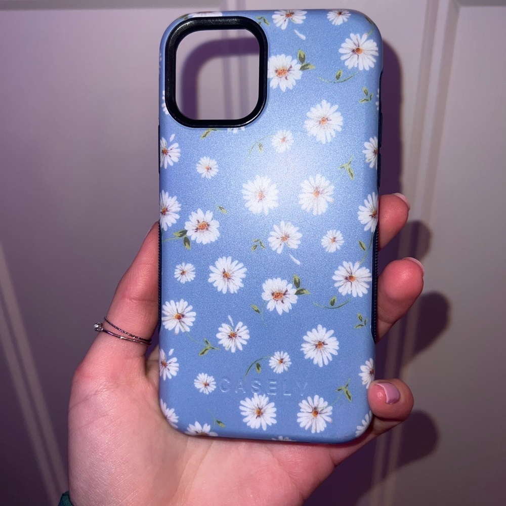 iphone 11 pro daisy casely case